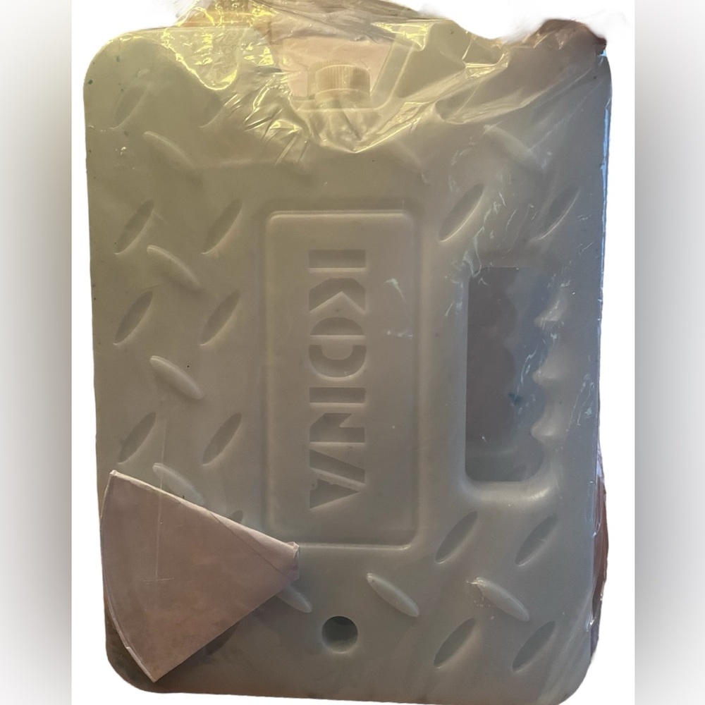NEW Kona Large 2 Ice Packs Blue Ice 4lb Refreezable Reusable Cooler Packs NWT - Picture 11 of 13